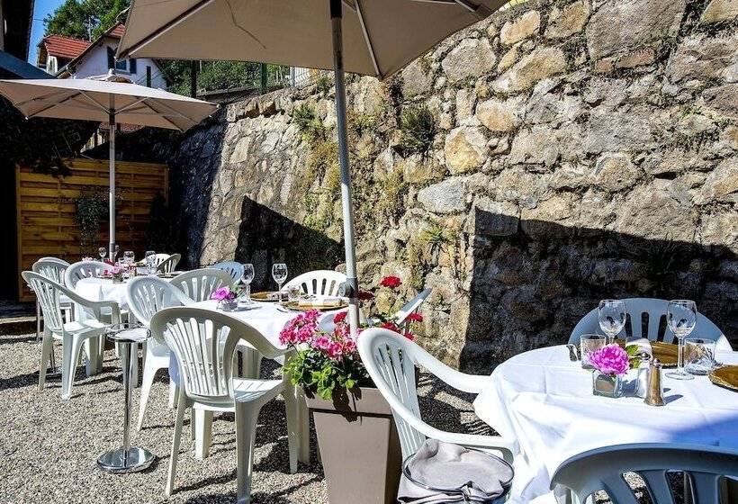 Отель Logis Hôtel Restaurant La Tête Des Faux