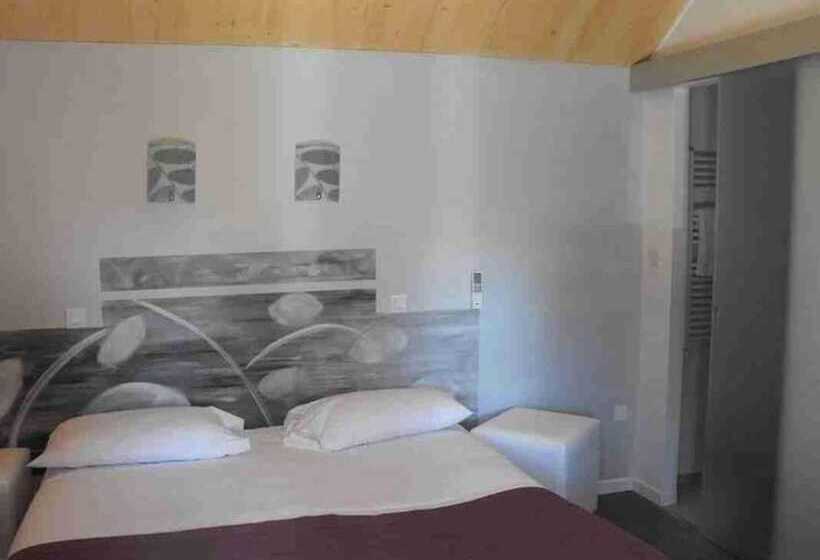 בית מלון כפרי Logis Hôtel Restaurant Les Capucins