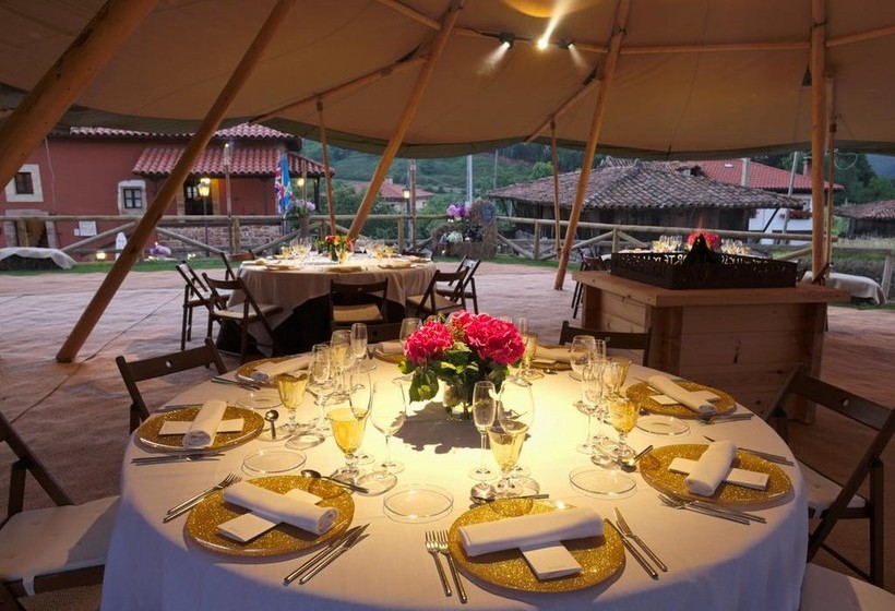 هتل روستایی La Corte De Lugas