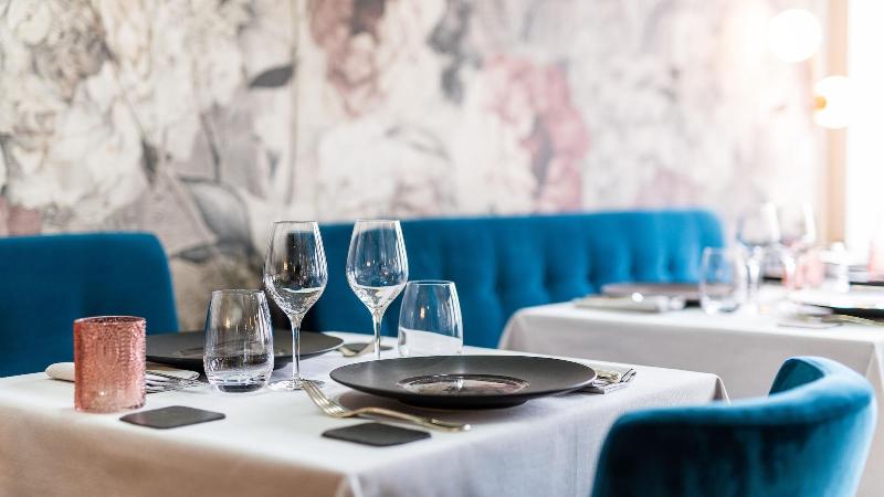 Logis Hotel Restaurant Le Cheval Blanc