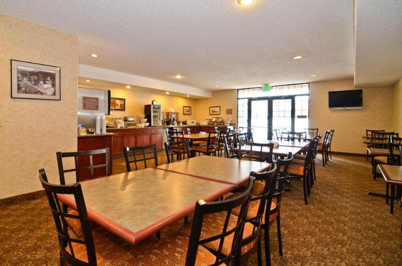 酒店 Comfort Suites Golden West On Evergreen Parkway