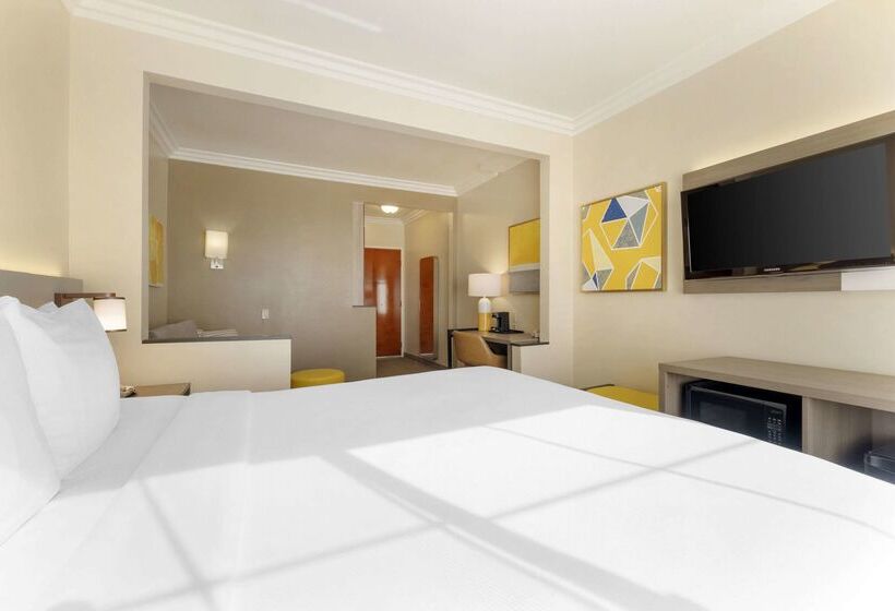 هتل Comfort Suites Oceanside Camp Pendleton Area