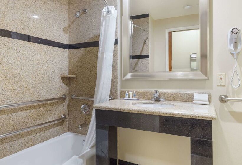 هتل Comfort Suites Oceanside Camp Pendleton Area