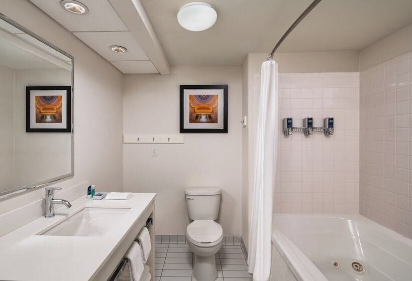 فندق Four Points Bentonville