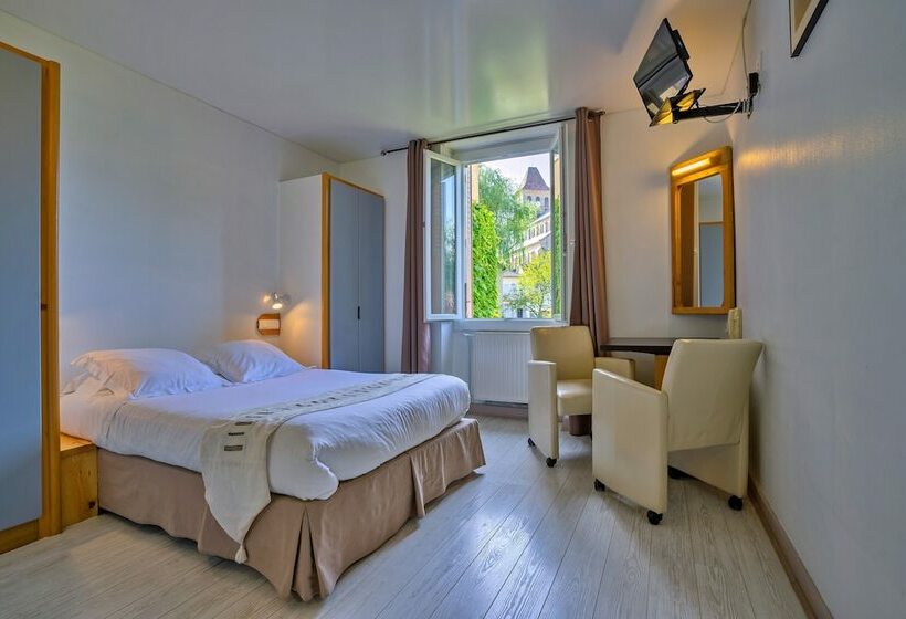 Отель Bergerie Du Château