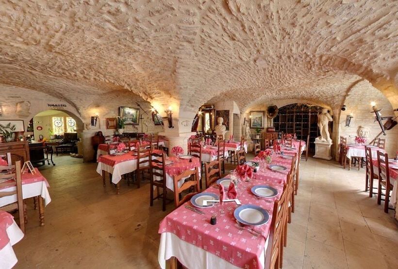 ホテル Hostellerie Saint Martin  Logis Hôtel Et Restaurant