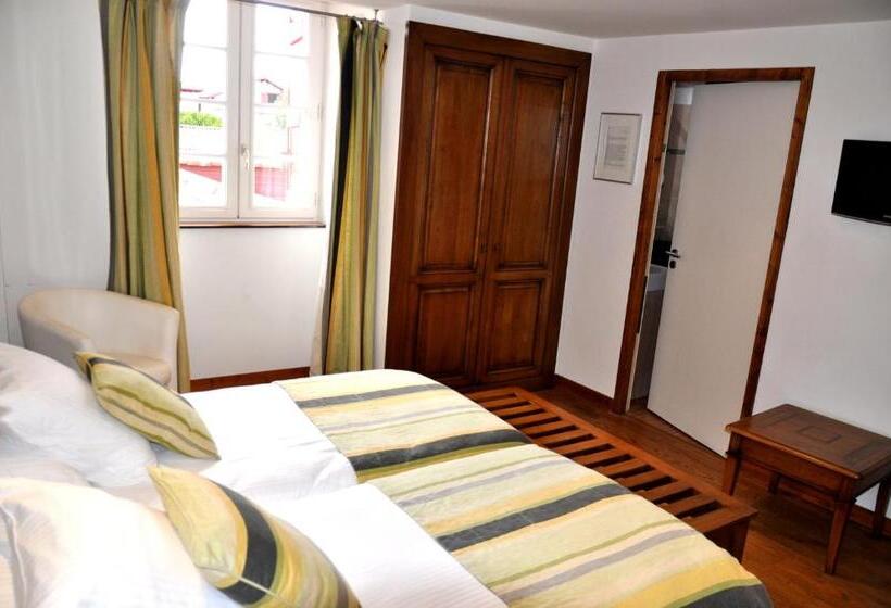 فندق Hôtel Euzkadi
