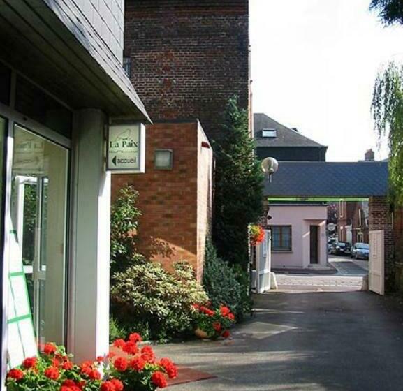 هتل Restaurant La Paix La Robe Et Le Palais