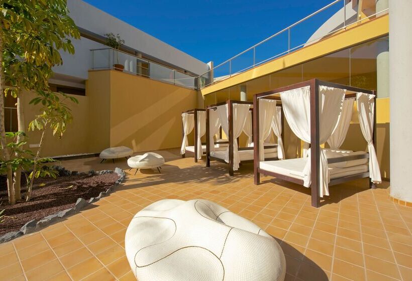 هتل Iberostar Waves Playa Gaviotas - All Inclusive