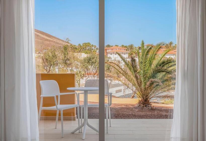 هتل Iberostar Waves Gaviotas Park - All Inclusive