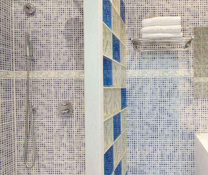 בית מלון כפרי Hôtel La Villa Juan Beach