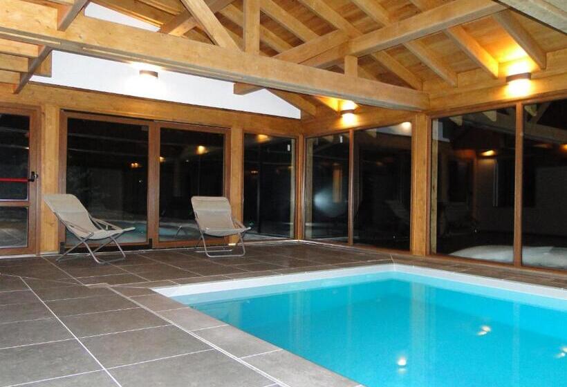 בית מלון כפרי Le Caprice Des Neiges