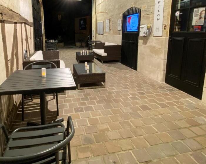 בית מלון כפרי Logis   Hôtel Saint Nicolas