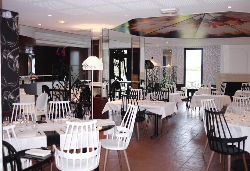 فندق Logis Auberge De La Foret