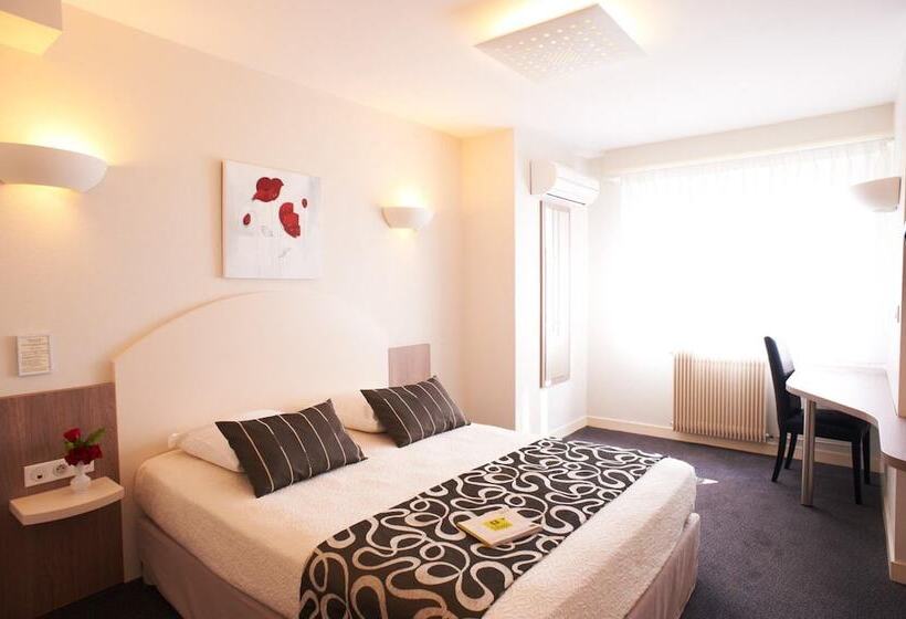 هتل Logis Auberge De La Rose