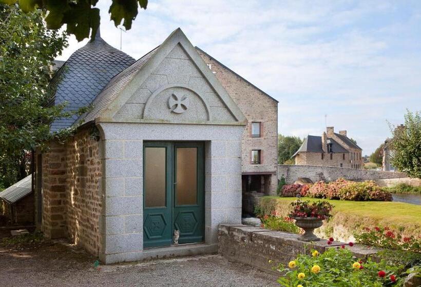 فندق Logis Auberge De La Sélune
