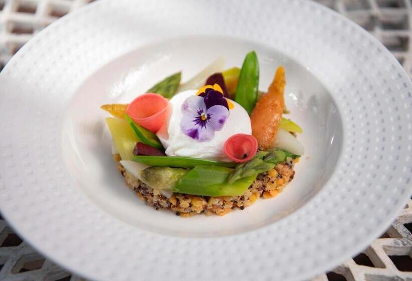 فندق Logis Auberge De La Sélune