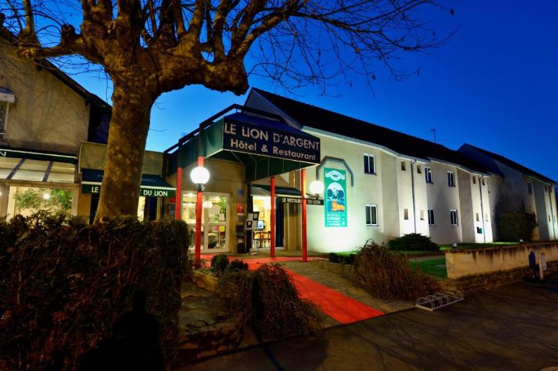 호텔 Logis Hôtel Restaurant Du Lion D Argent Et Des Tanneries