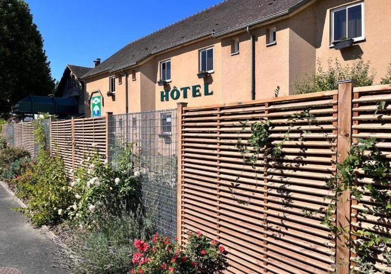 ホテル Logis Hôtel Restaurant Du Lion D Argent Et Des Tanneries