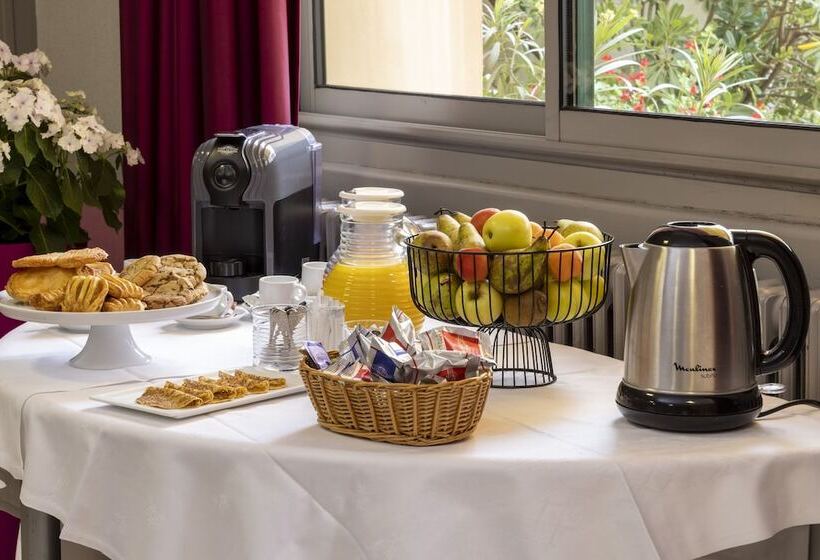 호텔 Logis Hôtel Restaurant Le Fontarabie