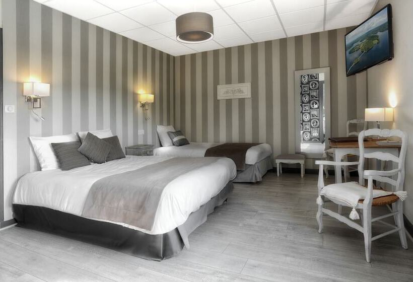 ホテル Logis Hôtel Restaurant Les Voyageurs