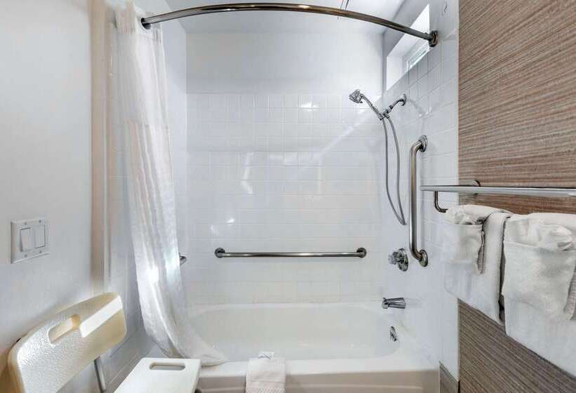 هتل Quality Inn Burbank Airport