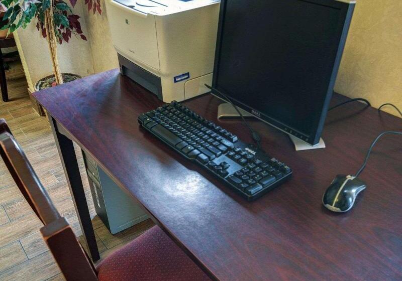 فندق Quality Inn & Suites Pine Bluff