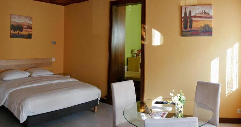 בית מלון כפרי Restaurant Collin