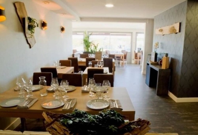 Logis Hotel Restaurant De La Madeleine