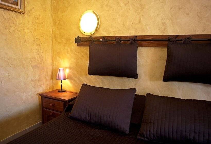 Logis Hotel Le Vieux Moulin