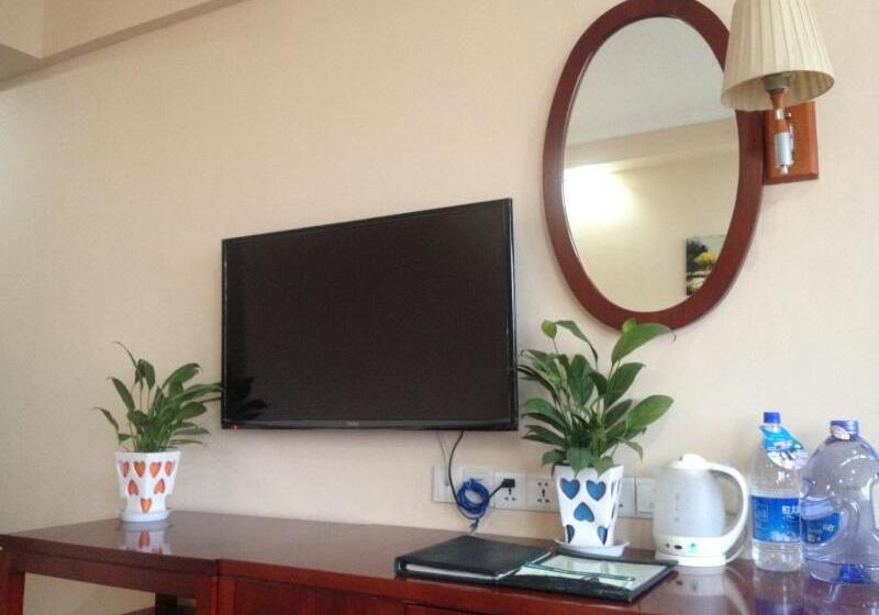 בית מלון כפרי Greentree Inn Shandong Laiwu West Laiwu Road Express