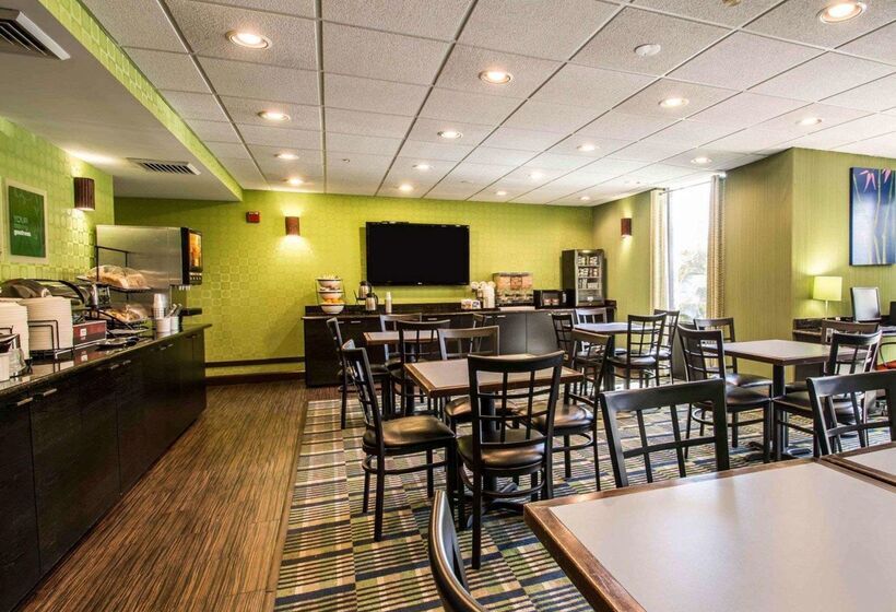 호텔 Comfort Inn & Suites Lantana   West Palm Beach South
