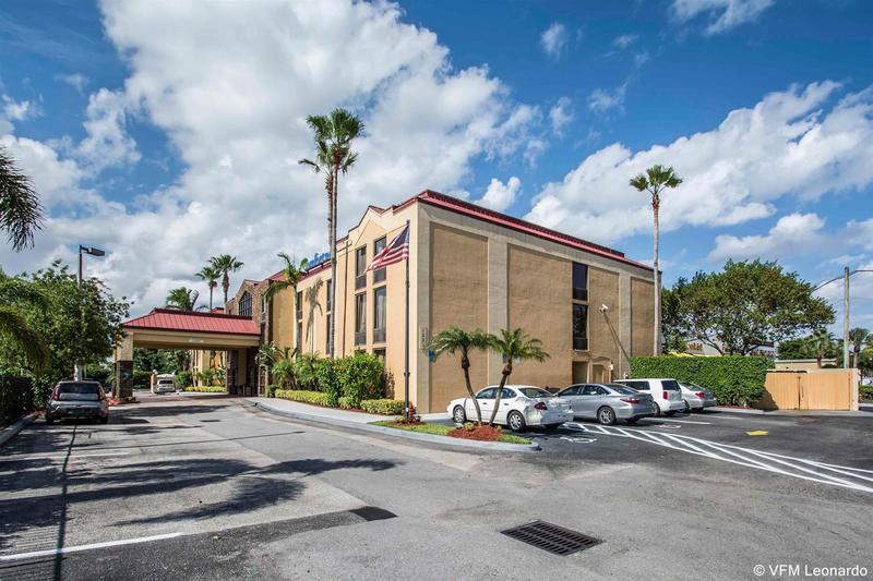 호텔 Comfort Inn & Suites Lantana   West Palm Beach South