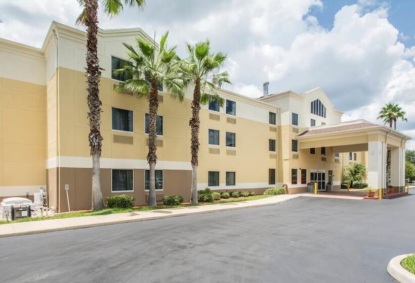 בית מלון כפרי Comfort Inn & Suites Deland  Near University