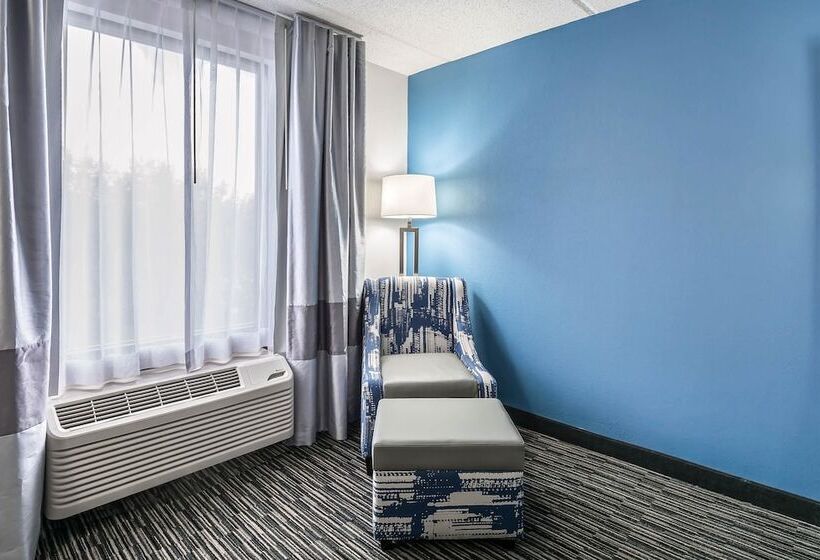 هتل Comfort Inn University
