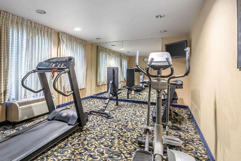 هتل Comfort Inn University