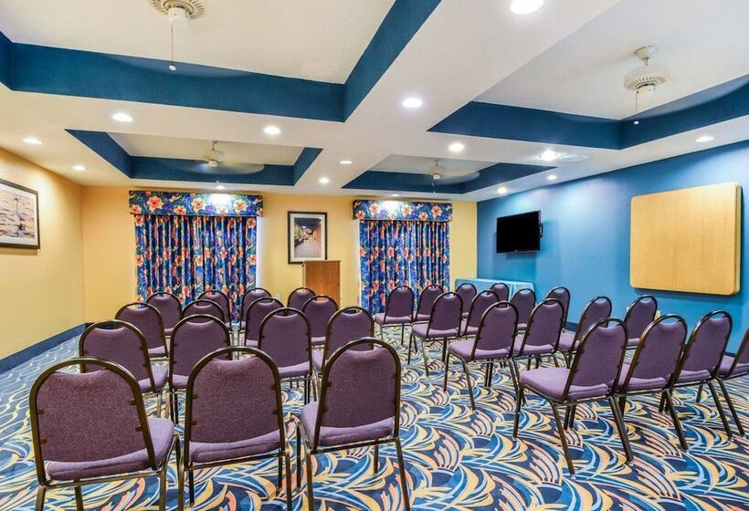 فندق Comfort Suites Tampa  Brandon