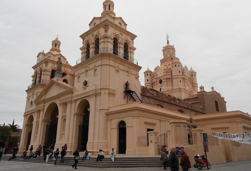 هتل Holiday Inn Cordoba, An Ihg