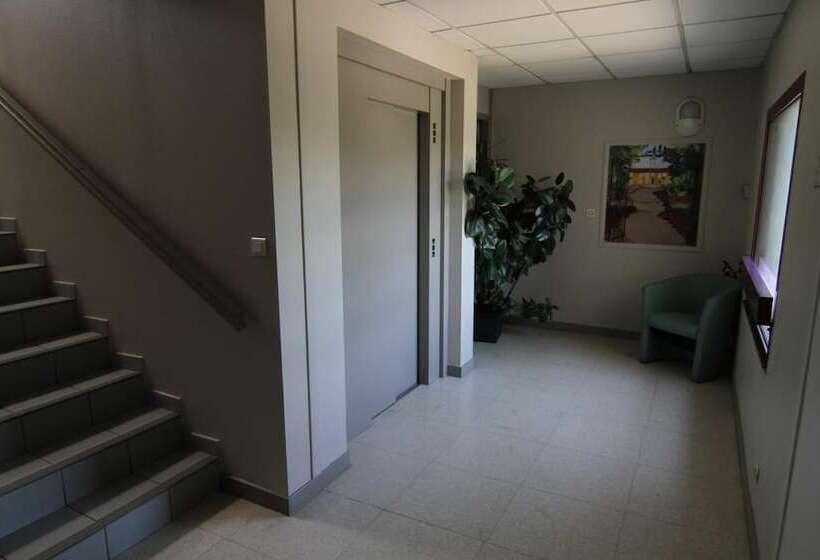 ホテル Le Saint Vincent Lyon Sud