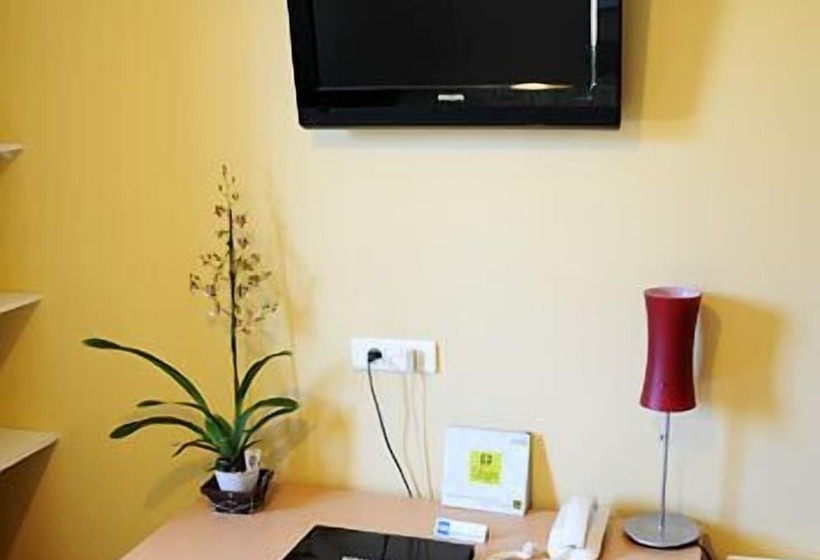 ホテル Le Saint Vincent Lyon Sud