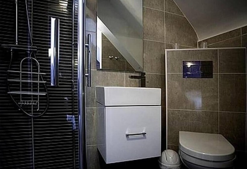 בית מלון כפרי Logis Hôtel Le Chene Dore