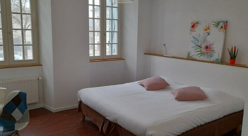 בית מלון כפרי Logis Hôtel Le Commerce