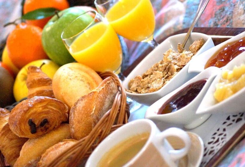 ホテル Logis Hôtel & Restaurant Le Soleil D Or