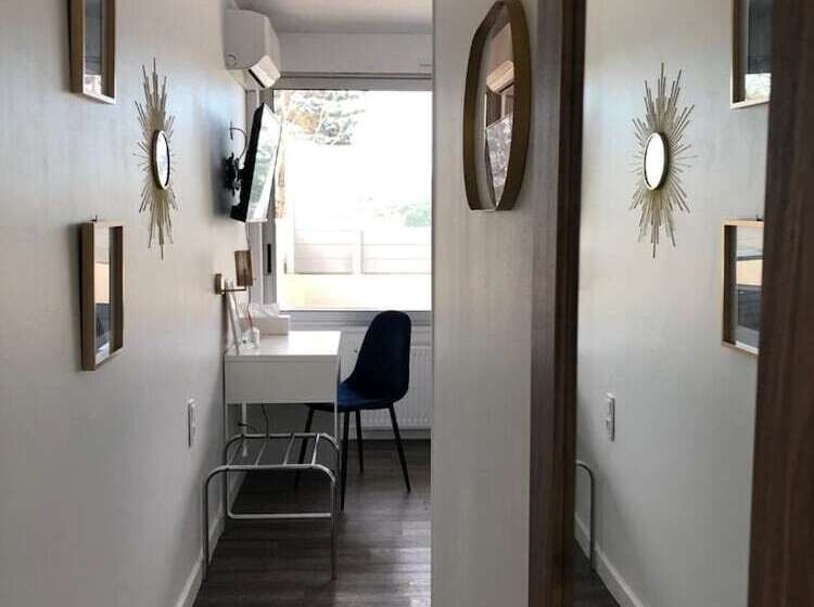 Отель Logis Hôtel L Abricotine