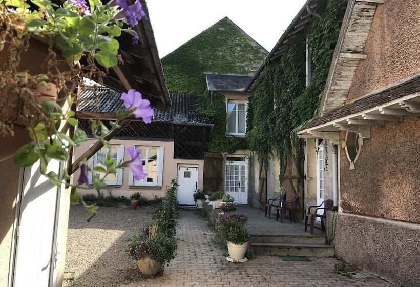 Отель Restaurant Perreau Parc Du Morvan