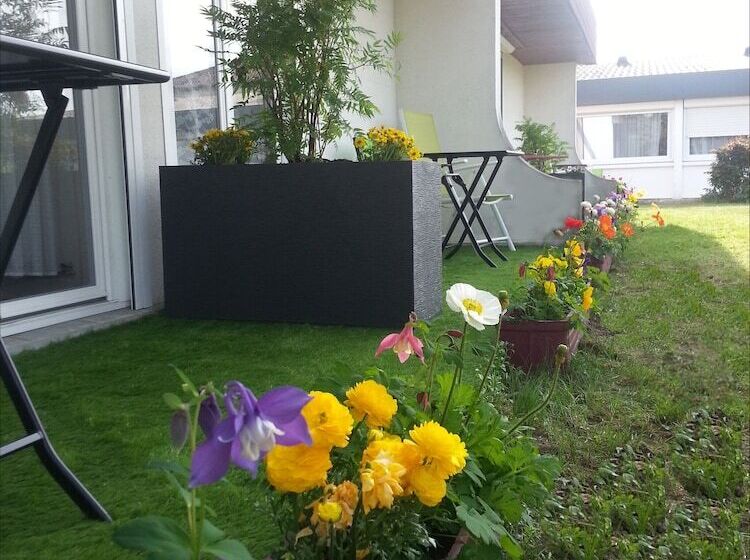汽车旅馆  Les Jardins Du Forez