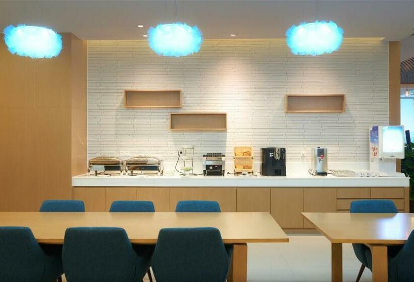 酒店 Holiday Inn Express Luoyang Yichuan, An Ihg