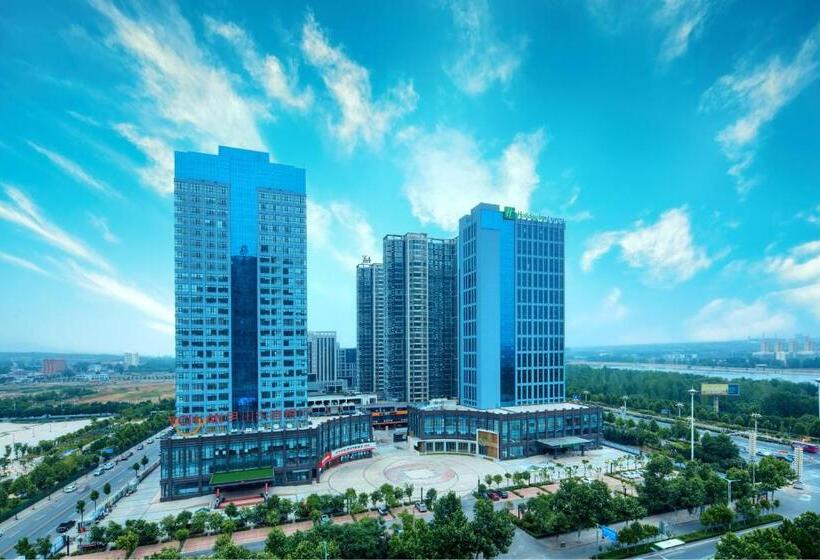 酒店 Holiday Inn Express Luoyang Yichuan, An Ihg