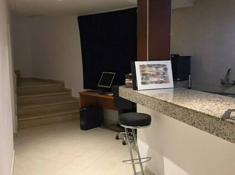 فندق Malak Tingis