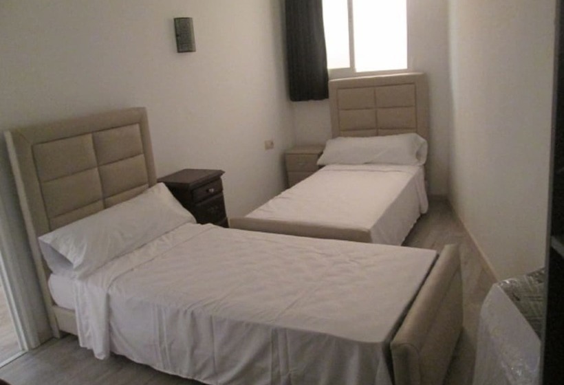 فندق Malak Tingis